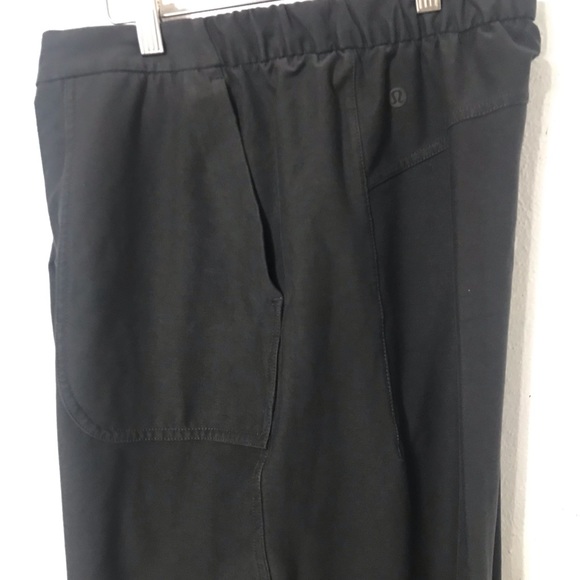 Lululemon pants size 32 - Picture 3 of 16